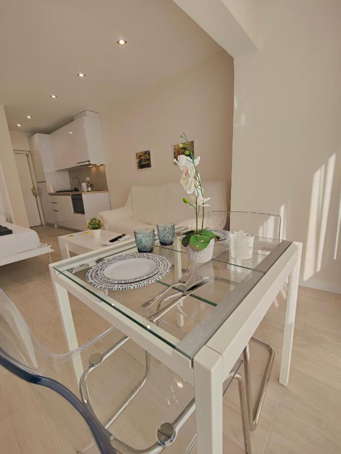 Coconut Begona Studio City Center By Namaste Elite Torremolinos Extérieur photo